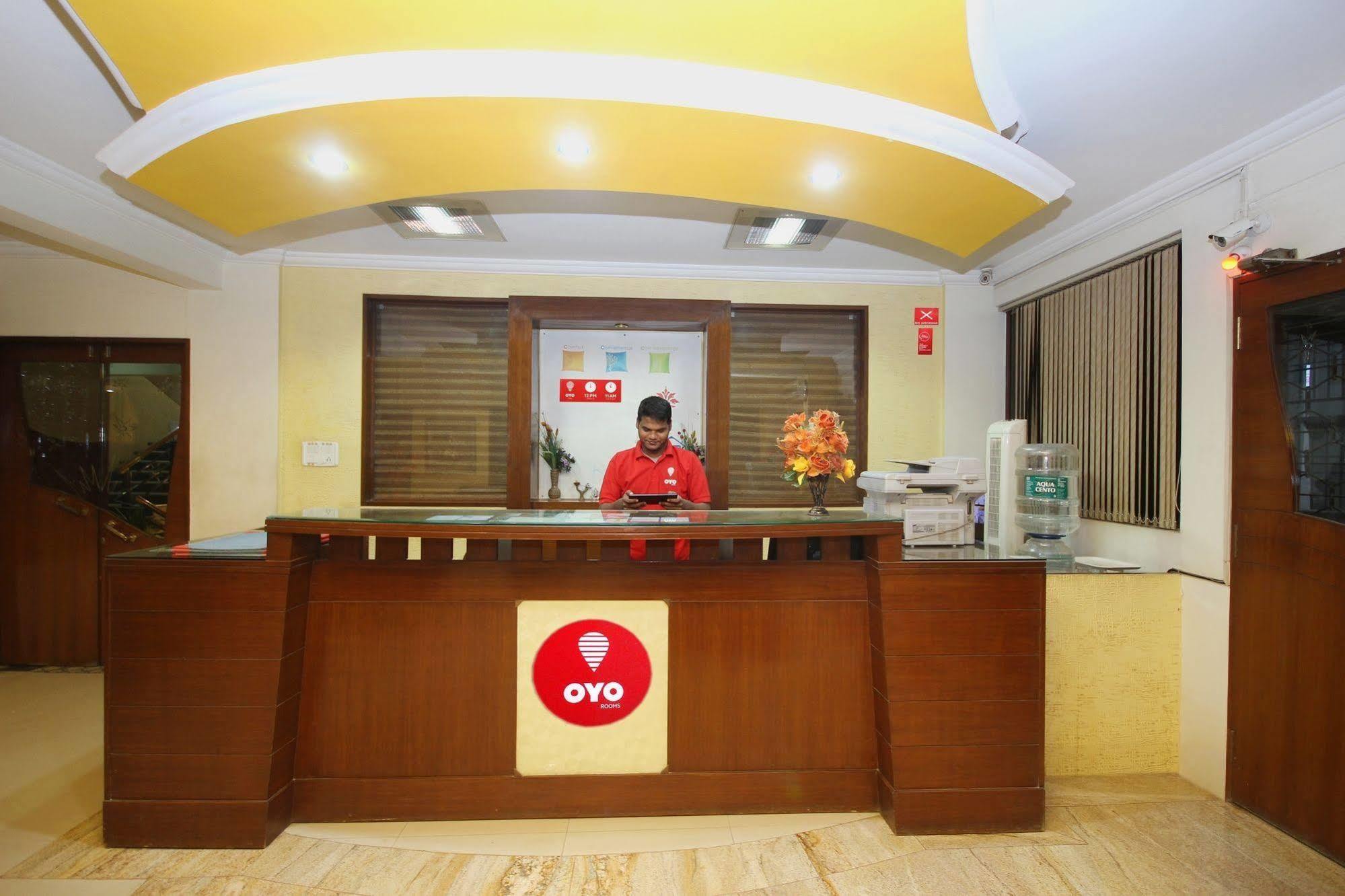 Oyo 5934 Lokaz Hotel บังกาลอร์ ภายนอก รูปภาพ
